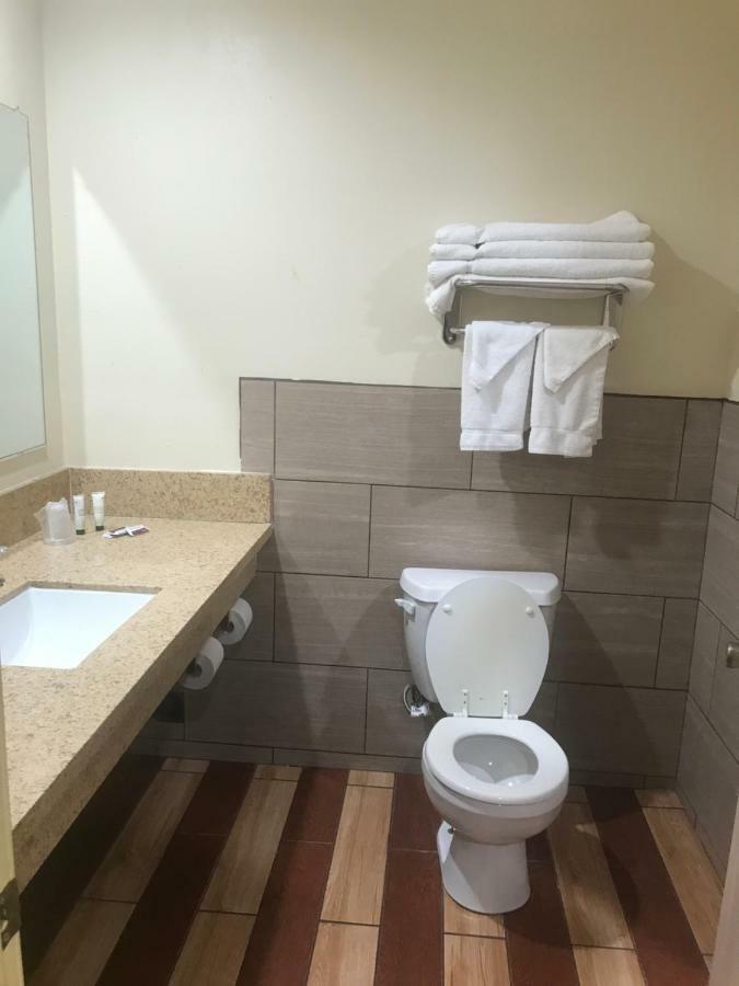 All 8 Motel Long Beach Bagian luar foto
