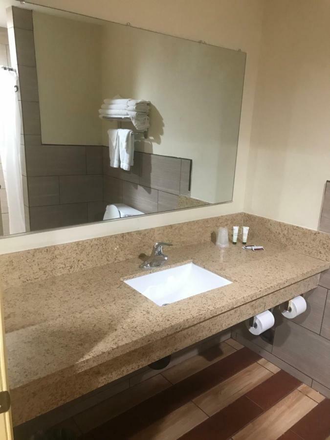 All 8 Motel Long Beach Bagian luar foto