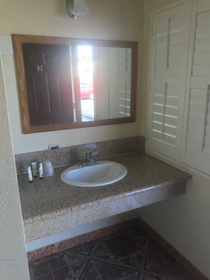 All 8 Motel Long Beach Bagian luar foto