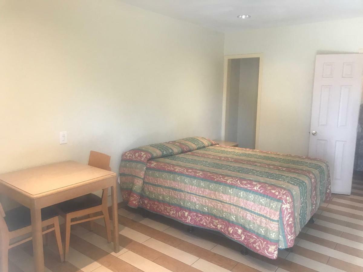 All 8 Motel Long Beach Bagian luar foto