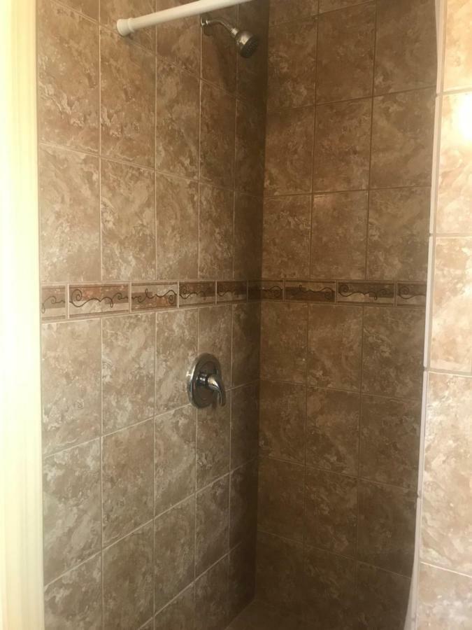 All 8 Motel Long Beach Bagian luar foto