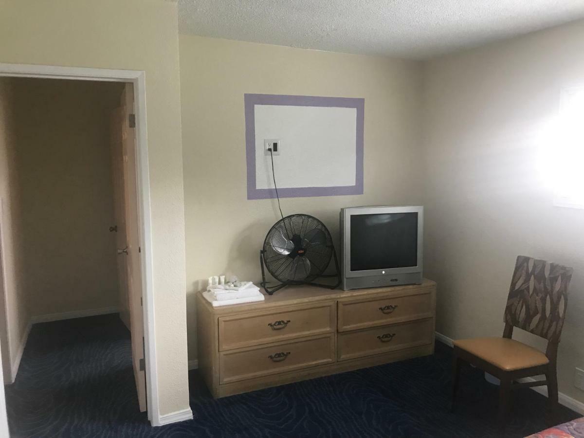 All 8 Motel Long Beach Bagian luar foto